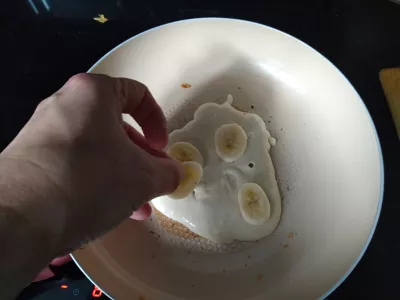 20 Min Μπανάνα / Βατόμουρο Fluffy Vegan Pancakes : Τηγανίτα μαγειρεμένη με μπανάνα