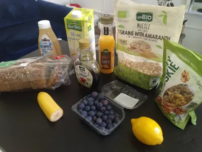 Vegan Sport Mic Dejun - Fără Ouă! : Diferite ingrediente folosite pentru vegan sport de mic dejun de mic dejun