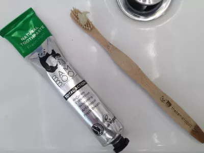 Найкраща екологічна зубна паста та зубна щітка Набір: відгук стоматологічних брендів